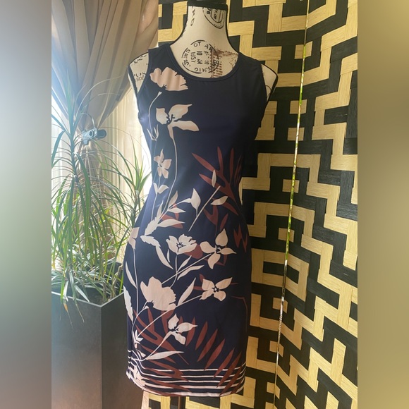 Leaf and Floral Print Dress - Picture 5 of 7